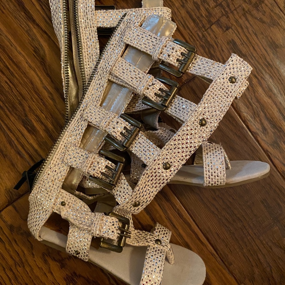 Sandals - Picture 2 of 6